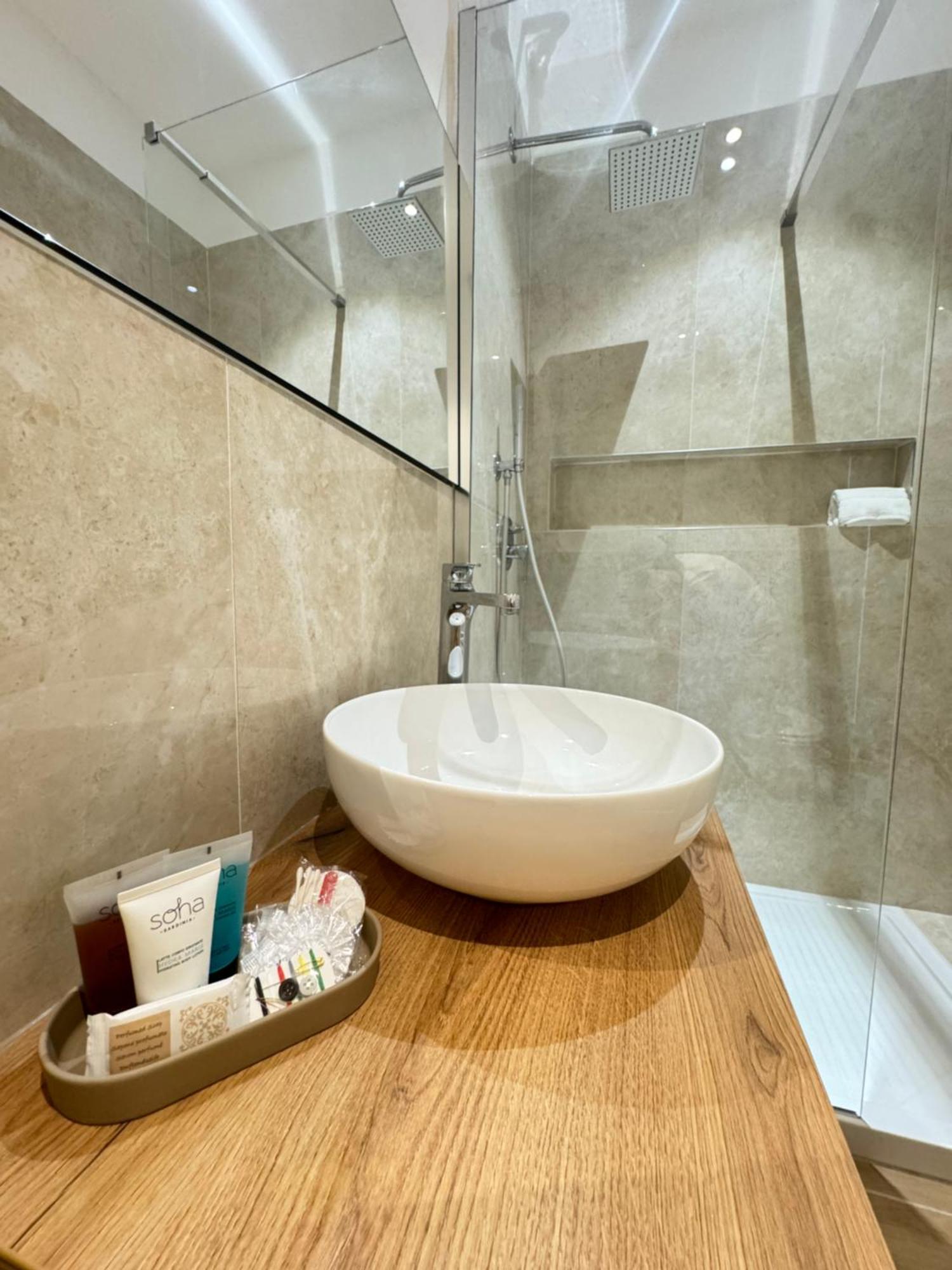 Feel Boutique Rooms Oristano Exterior photo